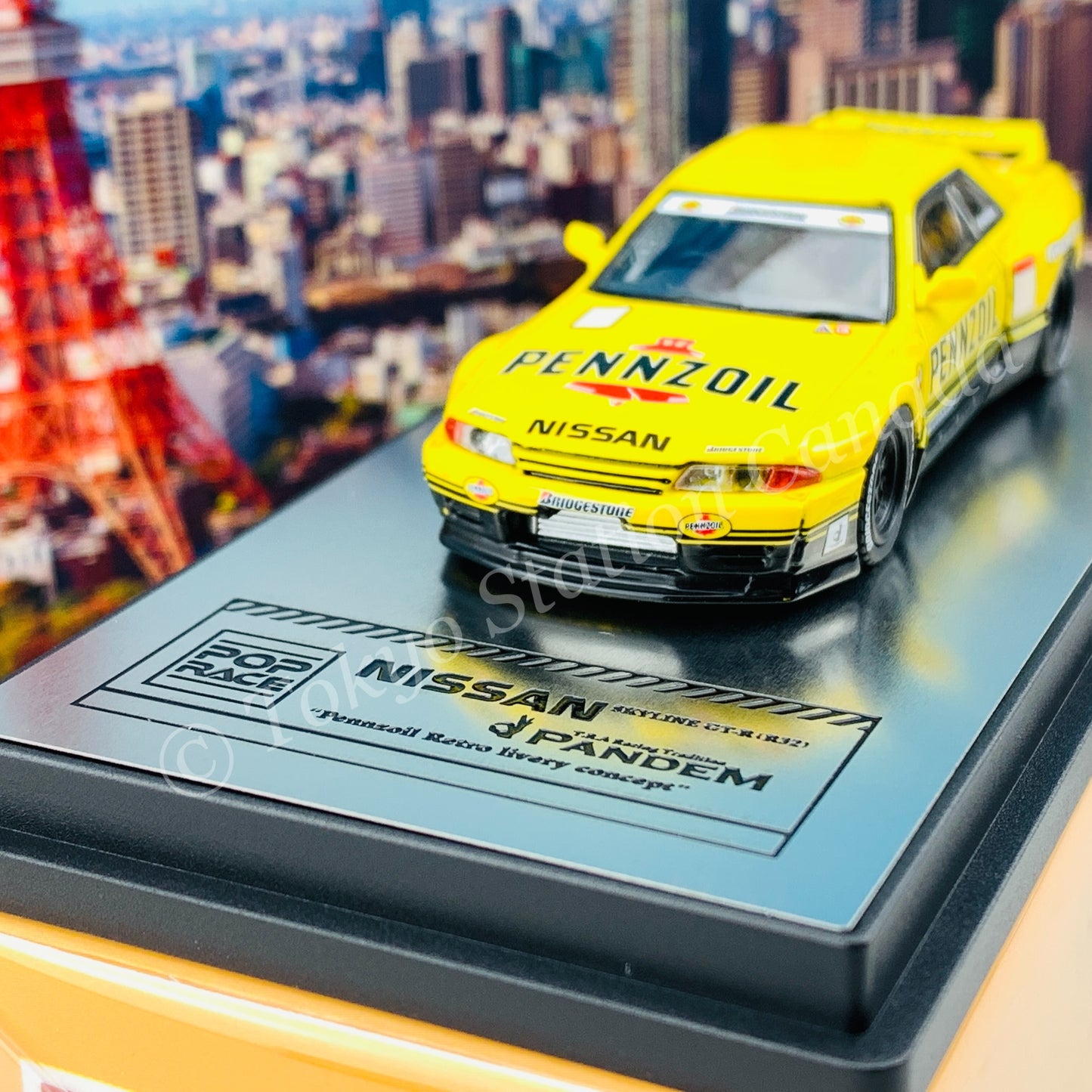 POP RACE x INNO64 1/64 NISSAN SKYLINE GT-R R32 Pandem "PENNZOIL" Retro Livery Concept (with display case) PR64-R32P-PENNZOIL