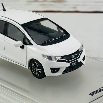 INNO64 1/64 Honda Fit 3 RS White IN64-GK5-WH3X1