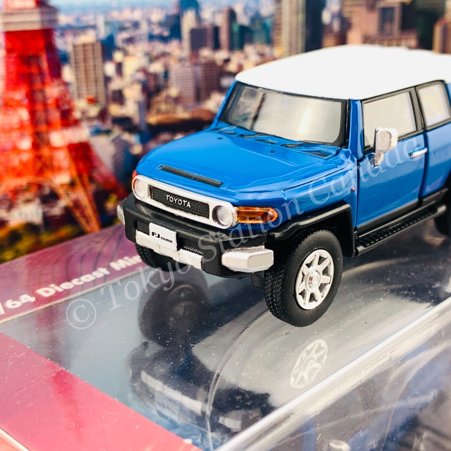 BM Creations JUNIOR 1/64 Toyota 2015 FJ Cruiser Blue RHD 64B0134