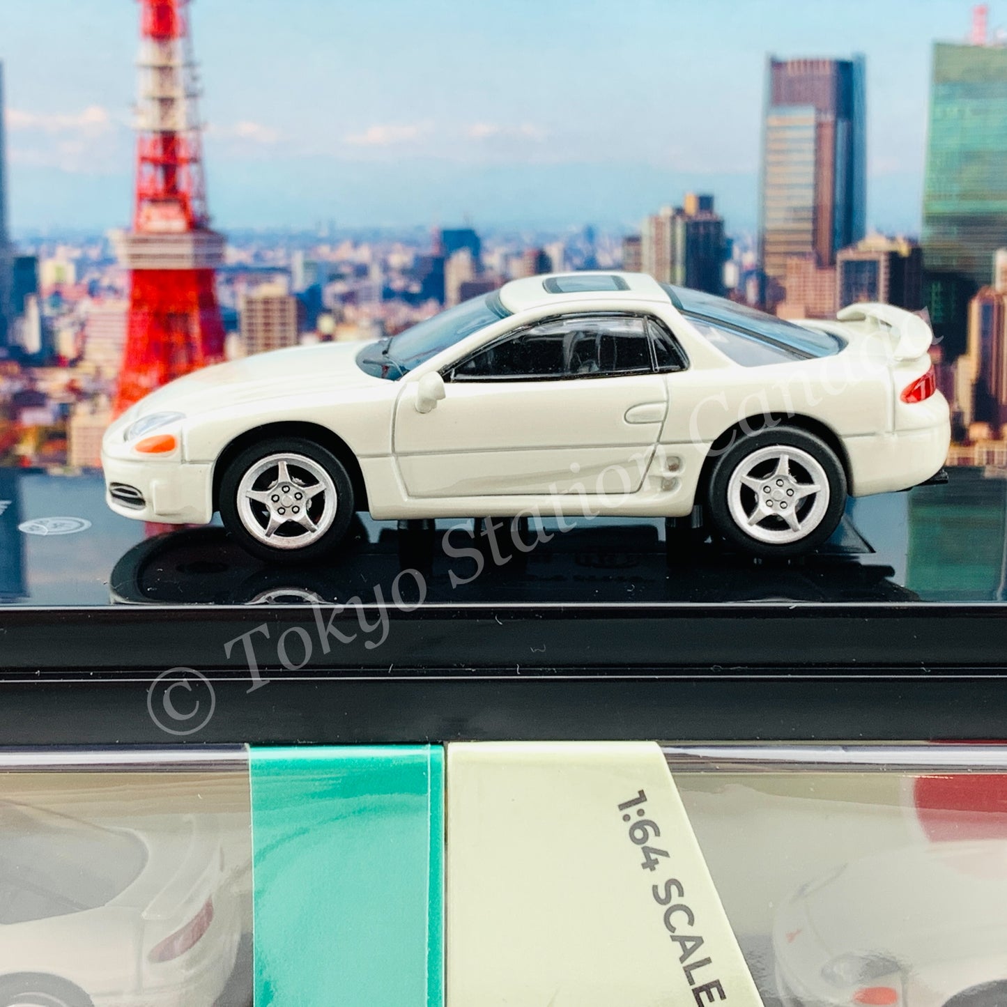 PARA64 1/64 Mitsubishi 3000GT GTO Glacier White Pearl RHD PA-65133