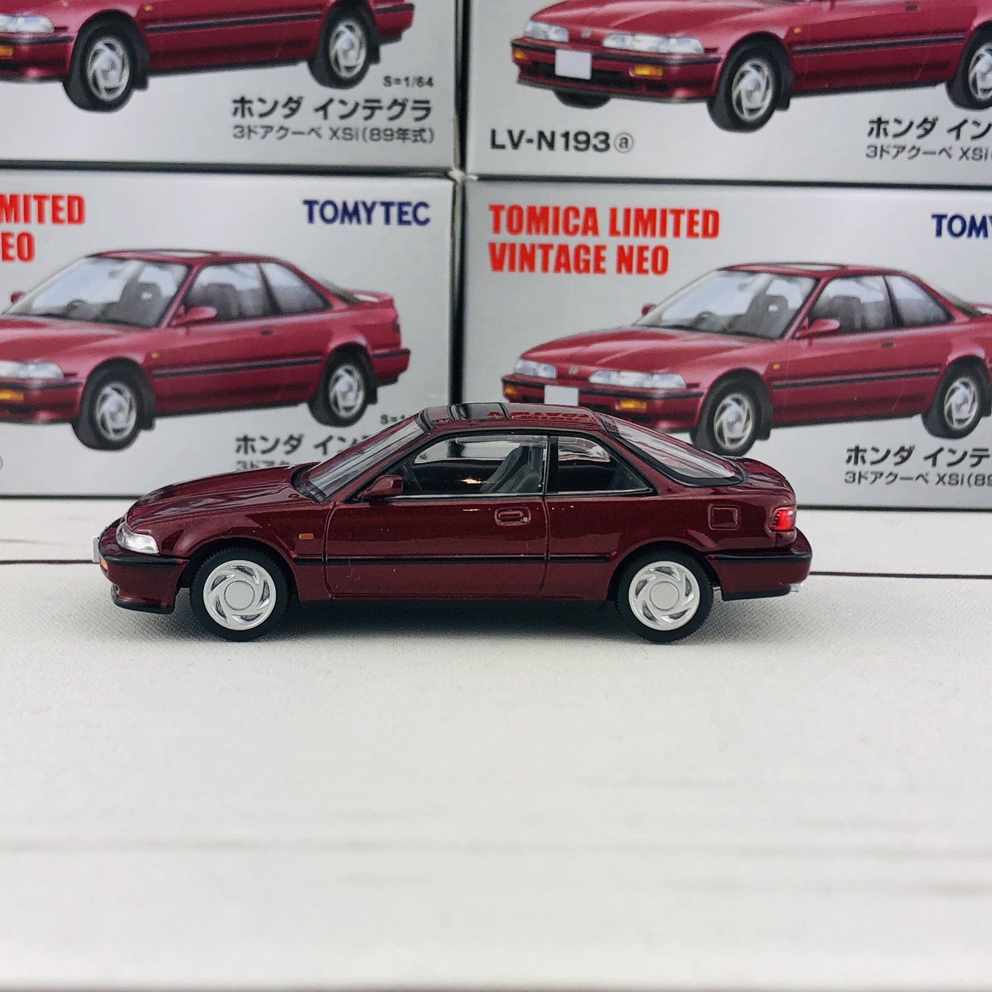 Tomytec Tomica Limited Vintage Neo 1/64 LV-N193a Honda Integra 3 Door Coupe XSi Red (1989)
