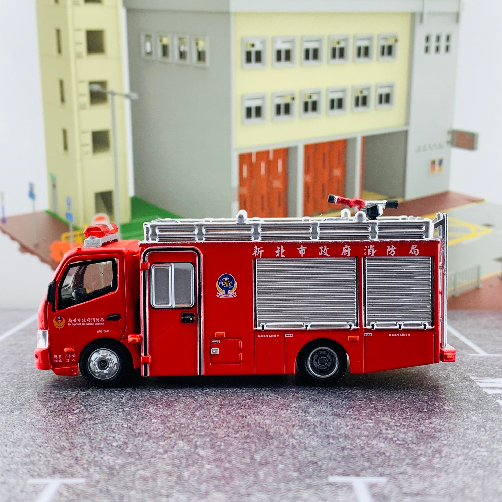 Tiny 微影 TW14 Hino 300 Fire Appliance Taiwan New Taipei Fire Department 日野300 新北市政府消防局消防車 ACT64766