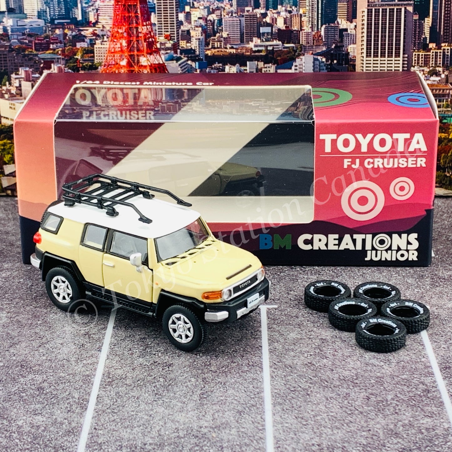 BM CREATIONS JUNIOR 1/64 Toyota 2015 FJ Cruiser - Ivory LHD 64B0137