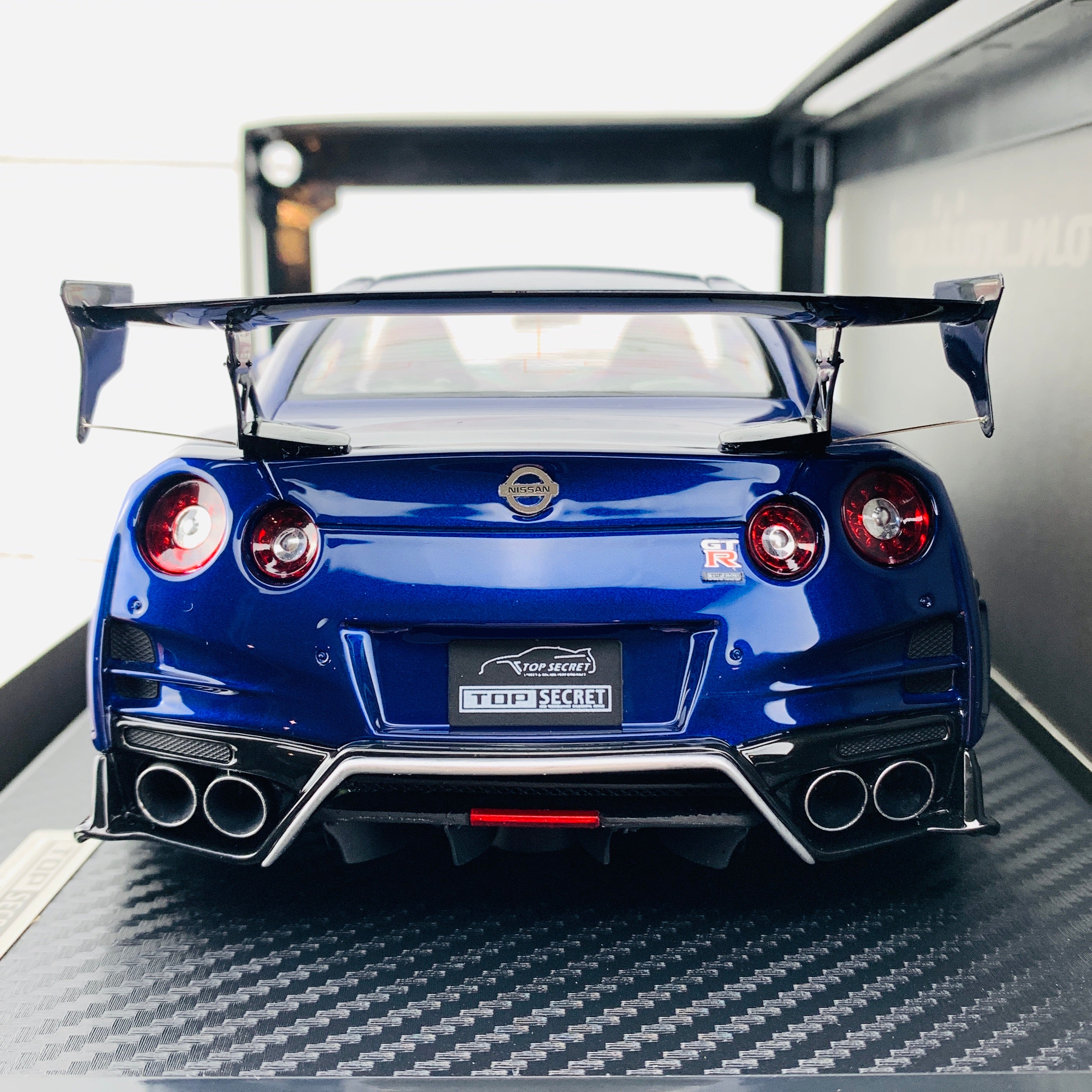 トップシークレット　GTR　（R35）　イグニッションモデル Ignition Model 1/18 TOP SECRET Nissan GTR R35 Blue Metallic IG1535
