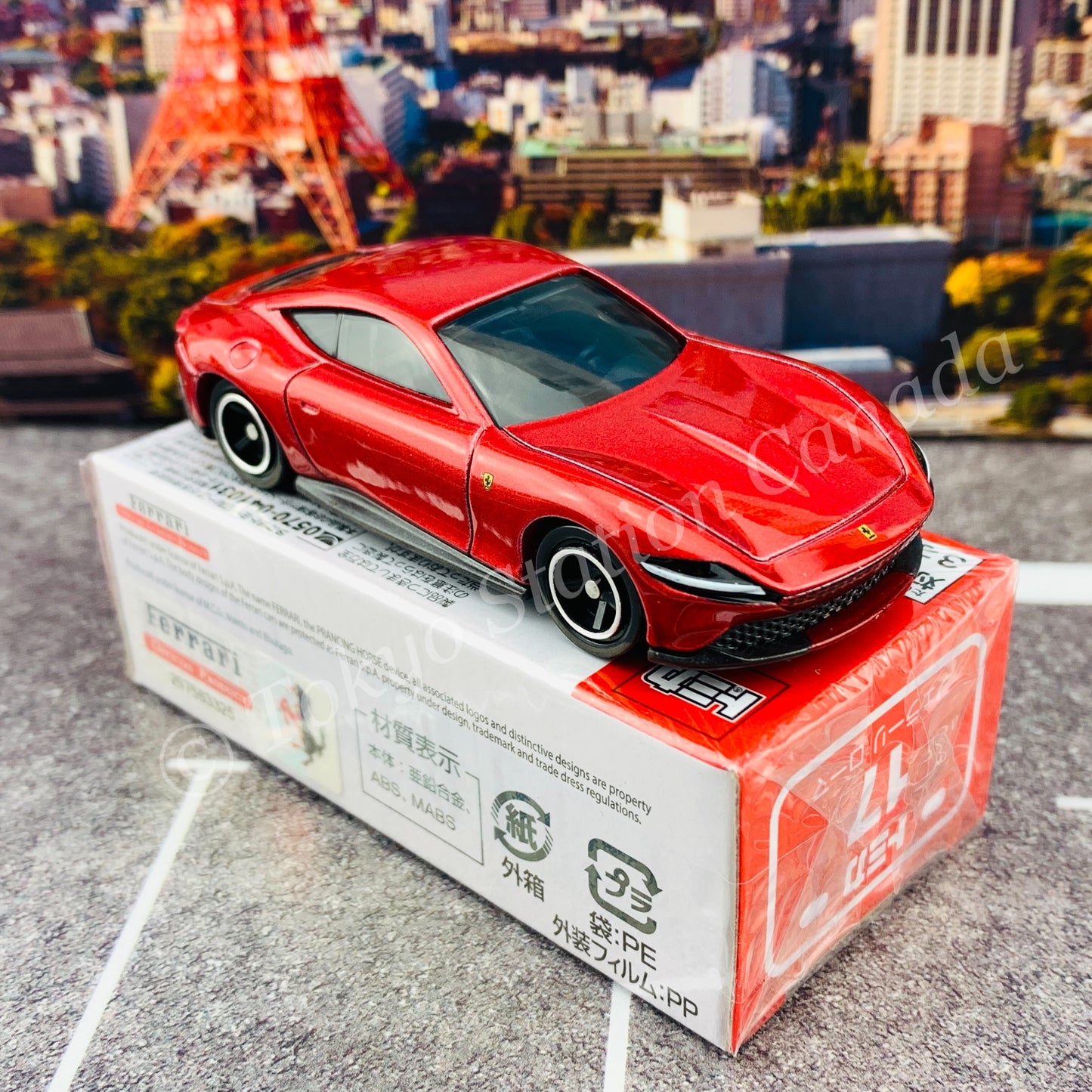TOMICA 17 Ferrari Roma