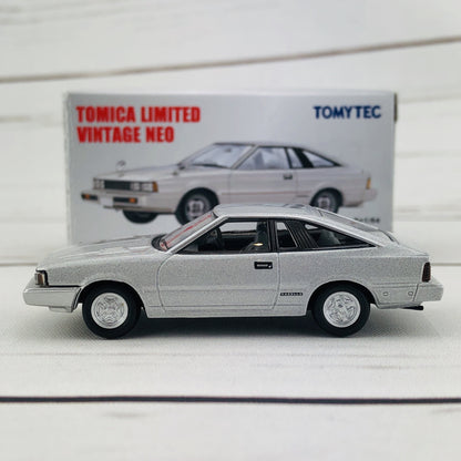 Tomica Limited Vintage 1/64 Nissan Gazelle Hatchback (1981) LV-N154b