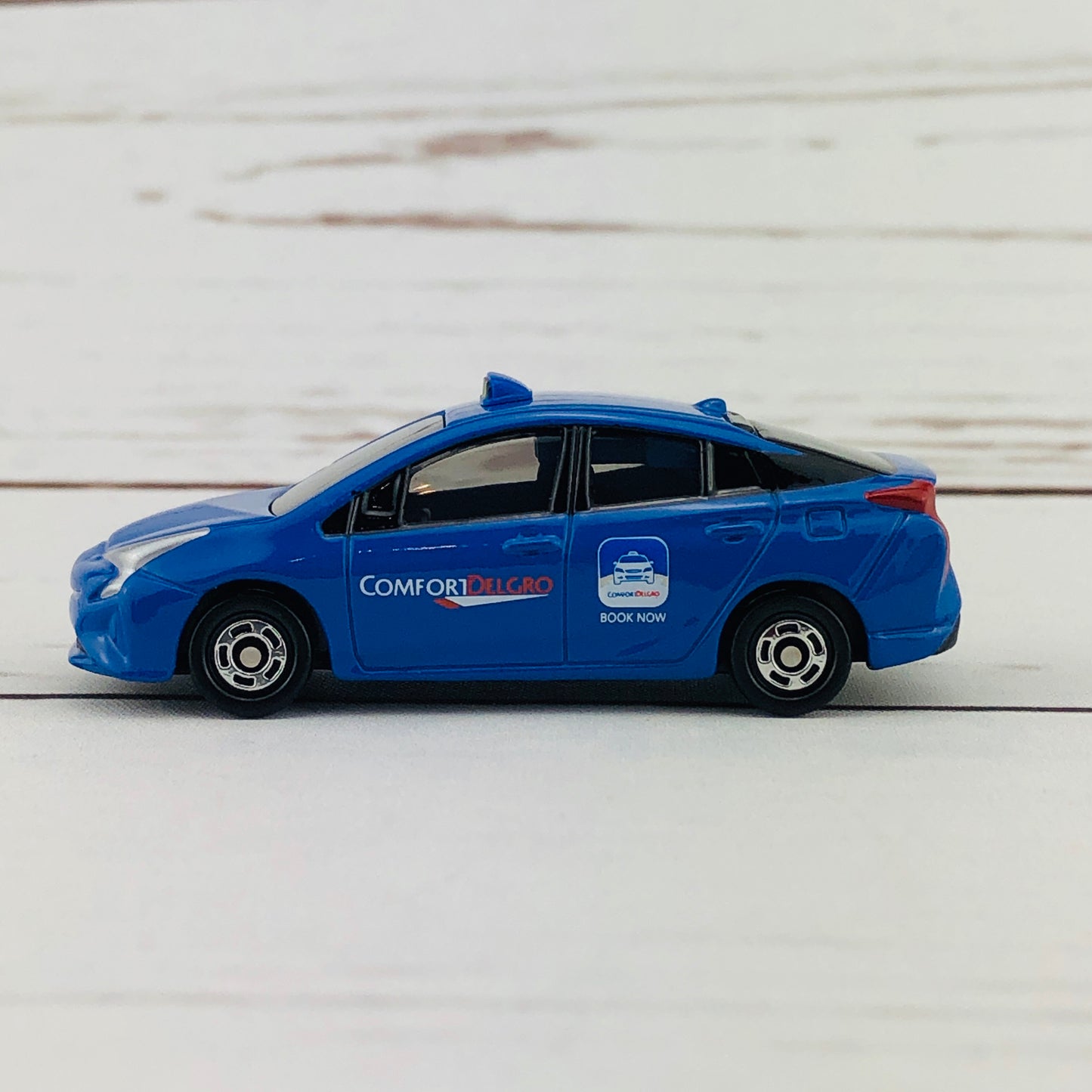 Tomica Comfortdelgro Taxi (Blue) Singapore Edition