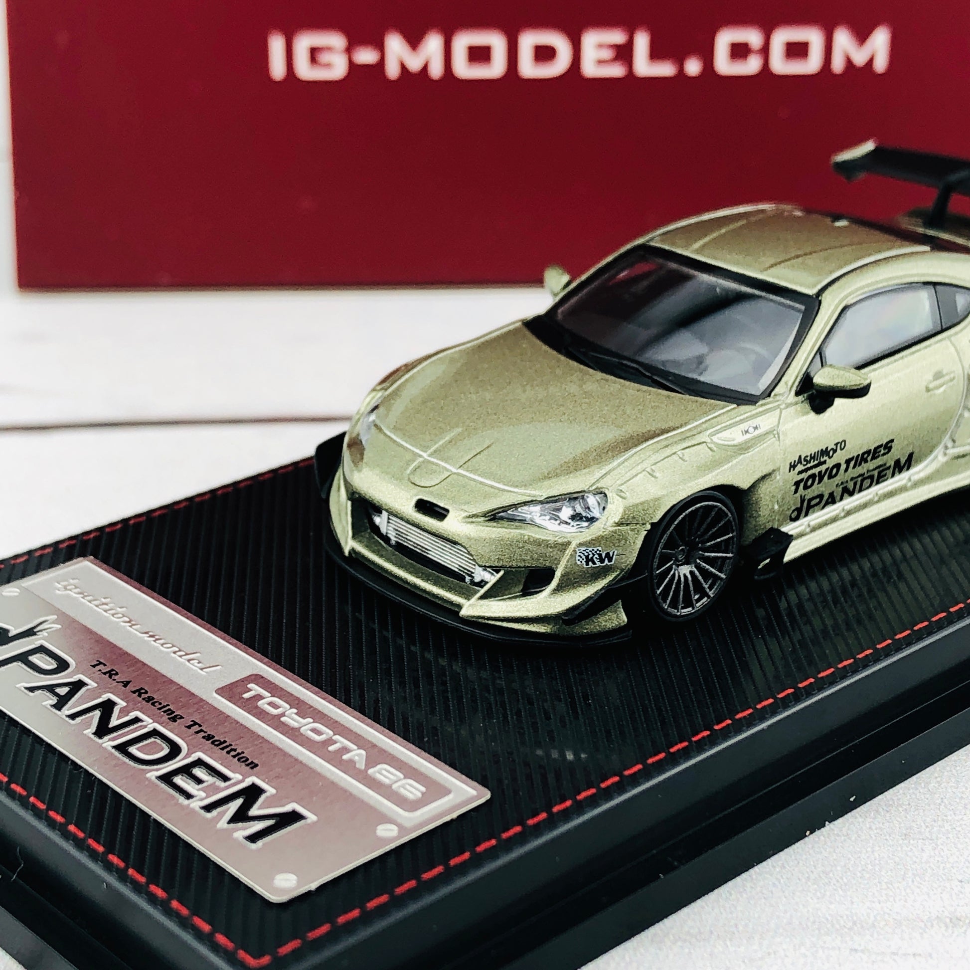 Ignition Model 1/64 Pandem Toyota 86 V3 Green Metallic 1754