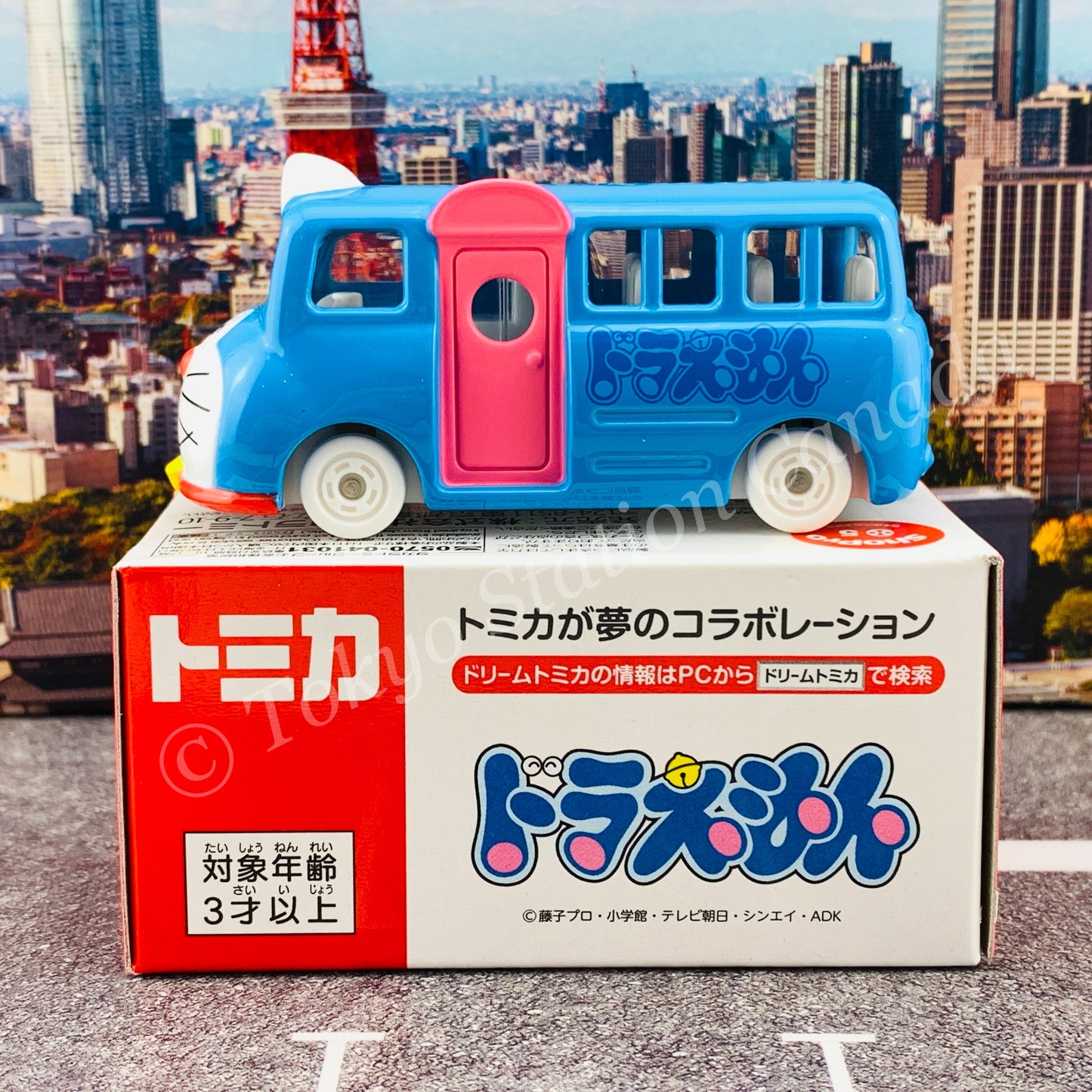 Dream TOMICA 158 DORAEMON 4904810186359