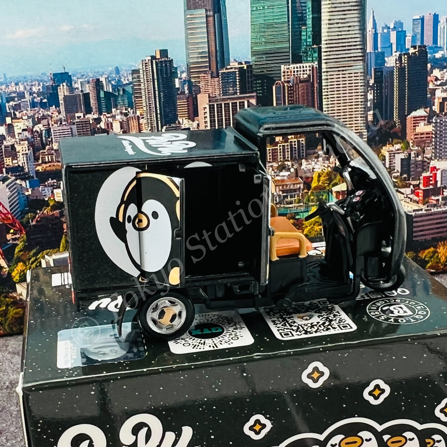 TINY 微影 PUPU ALIENS Motor Tricycle PUPU003