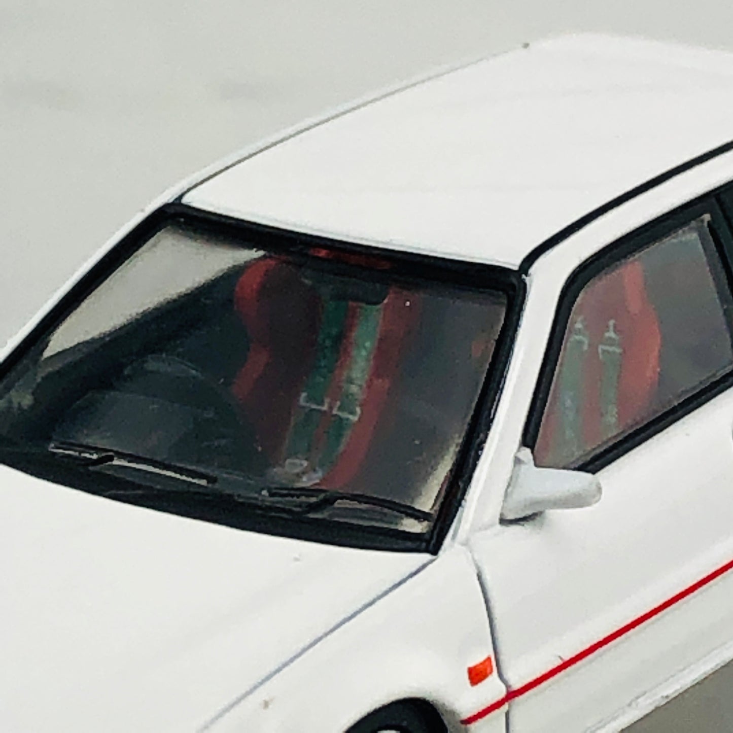 INNO64 Honda Civic EF9 SiR White Edition IN64-EF9-WHI