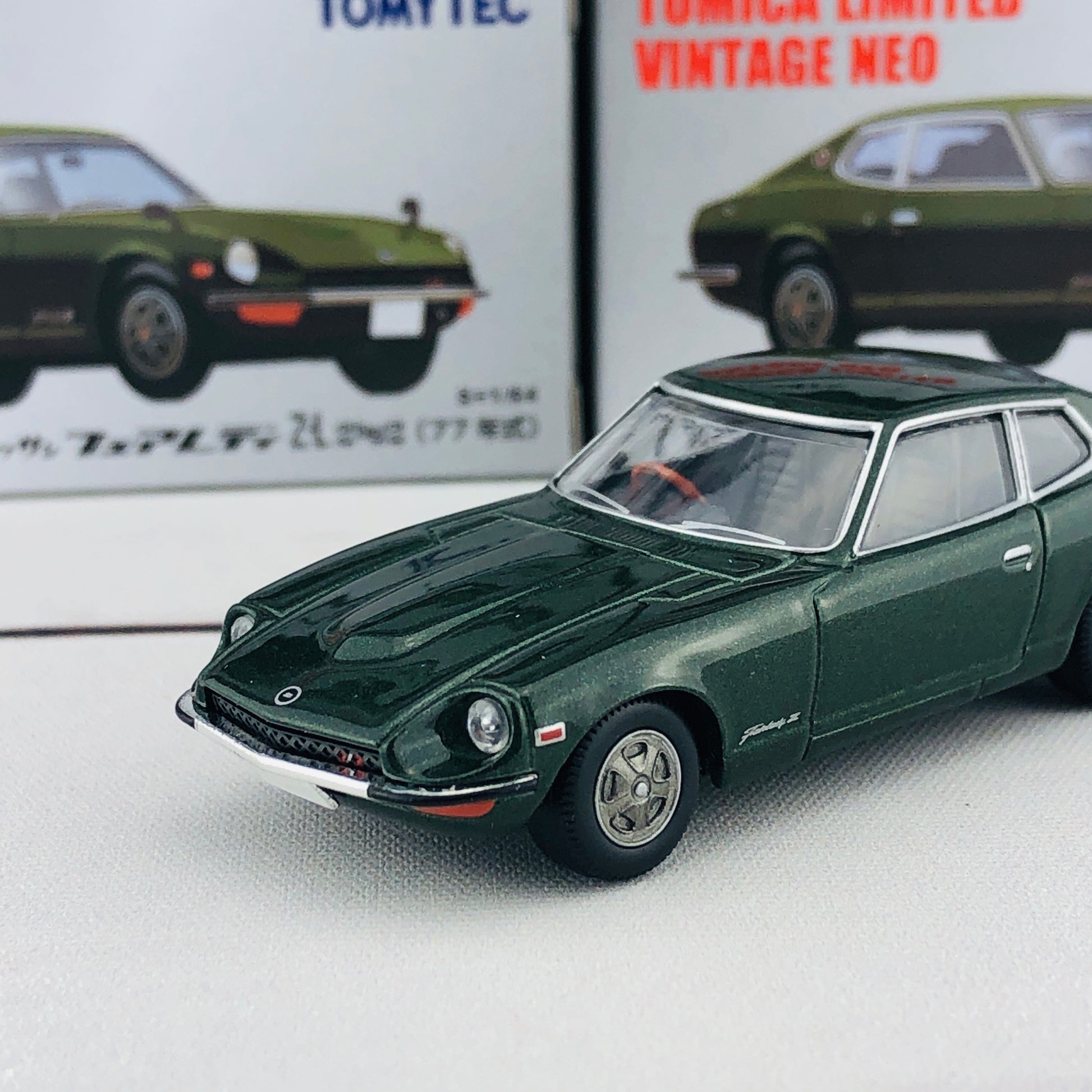 Tomica Limited Vintage 1/64 Nissan Fairlady Z-L 2by2 (1977) LV-N41c Green