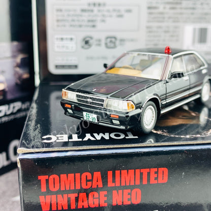 Tomytec Limited Vintage Neo 1/64 Abunai Deka Vol. 08 Nissan Gloria (Minato 304) 4543736290377