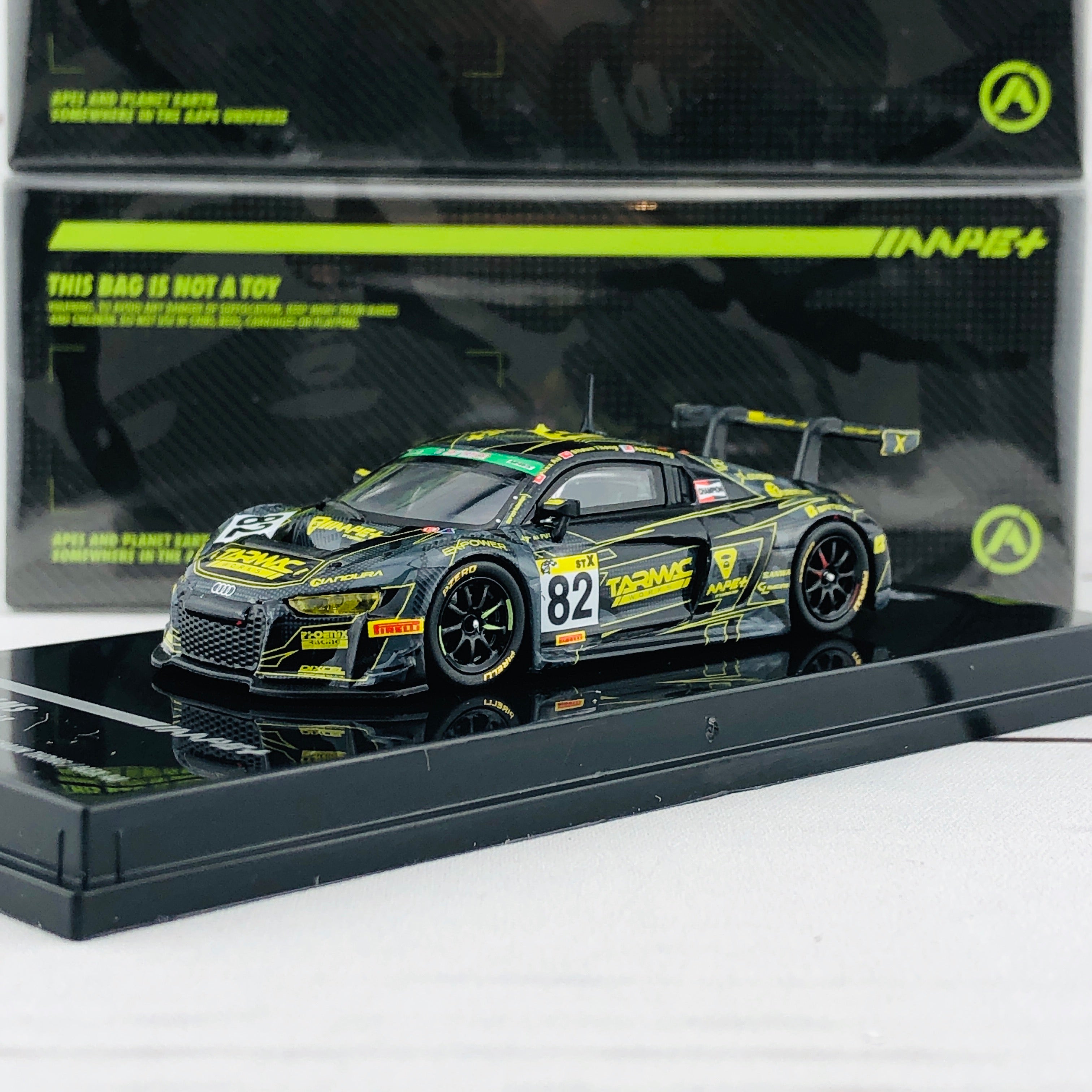TW 1/64 アウディ R8 LMS サーキットヒーロー 600km 2018 image_7b46b5dc-f410-46b2-a726-