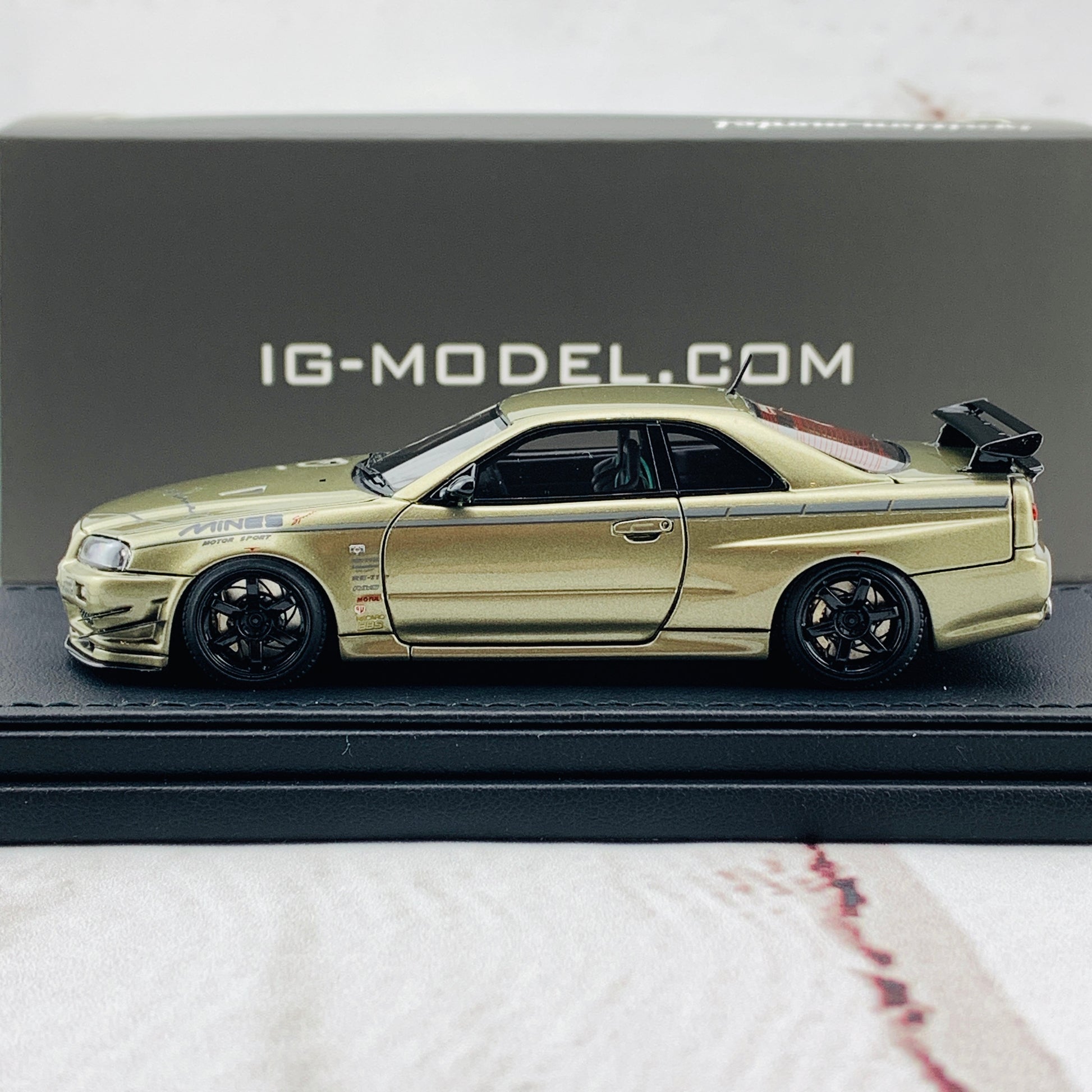 Ignition Model 1/43 Nissan Skyline GTR Mine's R34 Millennium Jade IG1813