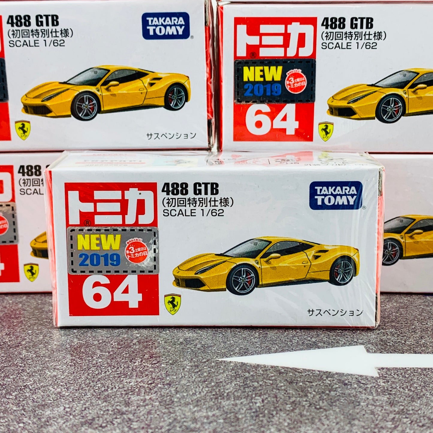 Tomica 64 Ferrari 488 GTB First Edition (初回特別仕様)