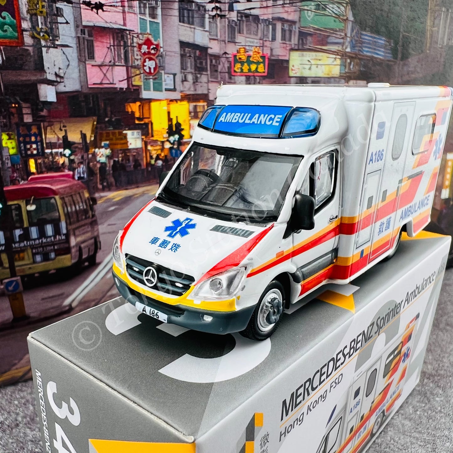 TINY 微影 34 Mercedes-Benz Sprinter HKFSD Ambulance (A186) 消防處救護車 ATC65060