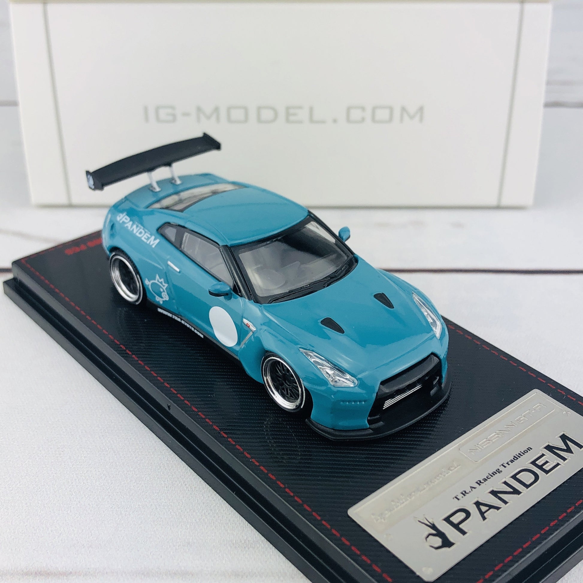 Ignition Model 1/64 Pandem R35 GTR Turquoise Blue 1401