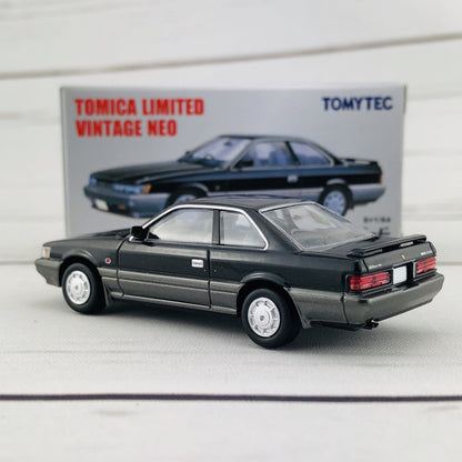 Tomica Limited Vintage 1/64 Nissan Leopard 2.0XS-II Black/Silver (1987) LV-N118d