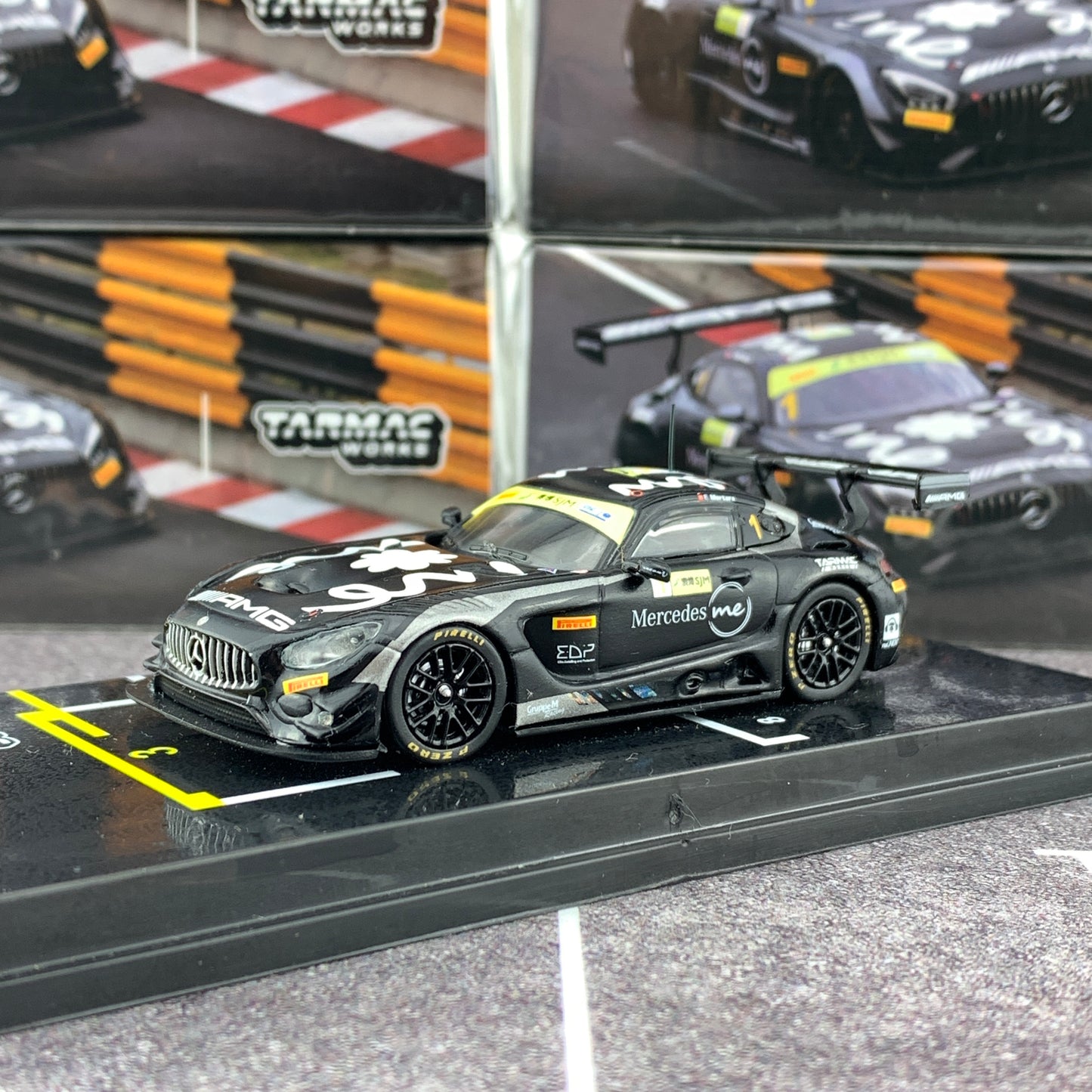 Tarmac Works 1/64 Mercedes-AMG GT3 Macau GT Cup - FIA GT World Cup 2018 3rd Place - Edoardo Mortara T64-008-18MGP01 T64-0013-18WTCR28