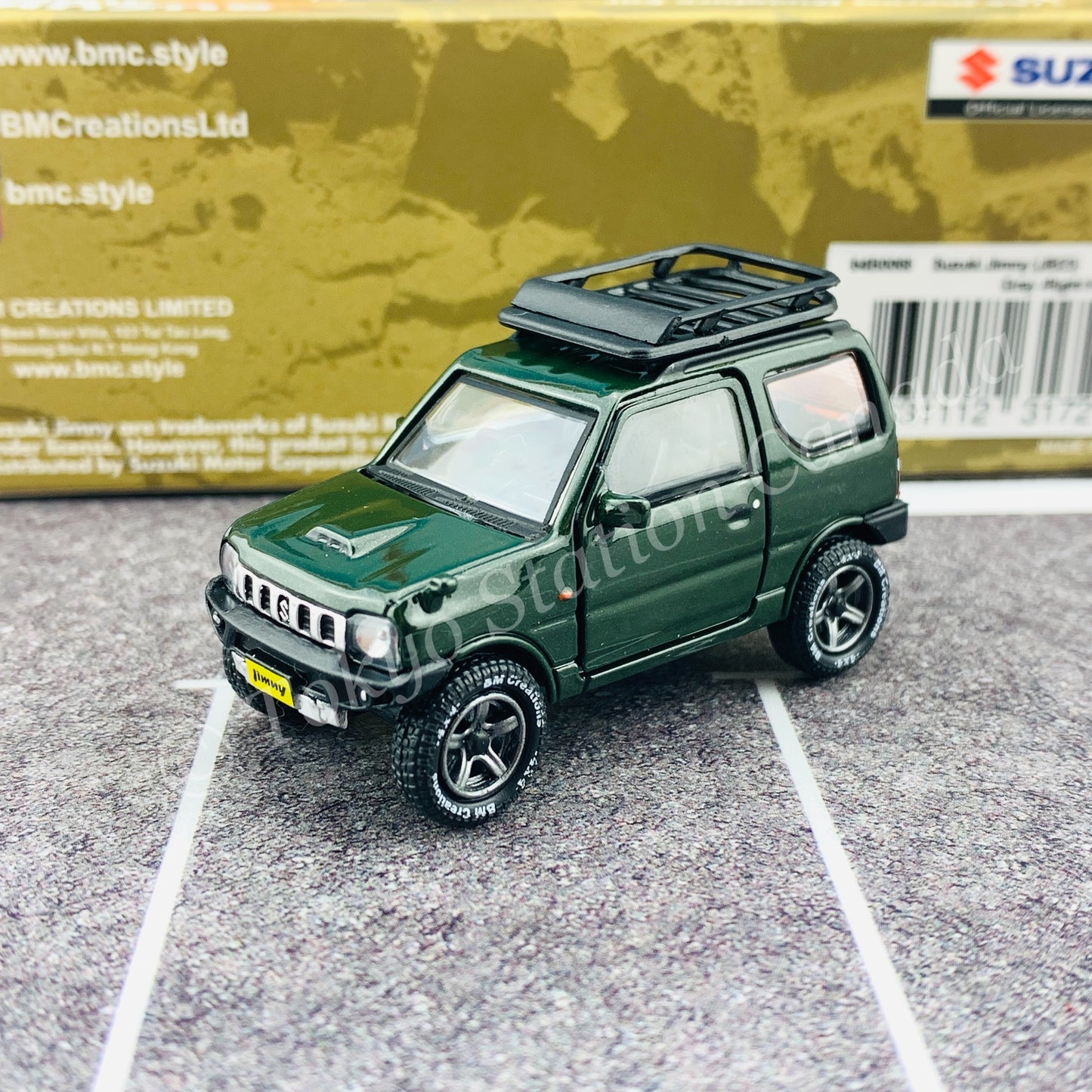 BM CREATIONS JUNIOR 1/64 Suzuki Jimny JB23 DARK GREEN RHD (With Offroad Package) 64B0068