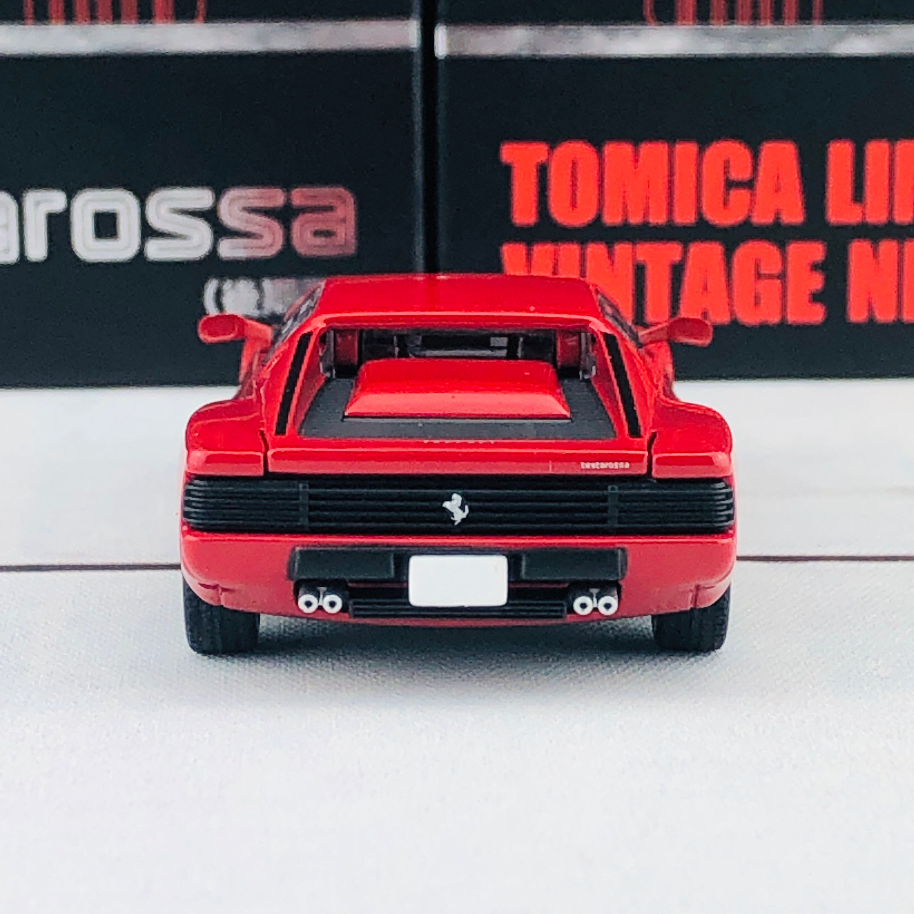 Tomytec Tomica Limited Vintage Neo 1/64 Ferrari Testarossa (RED