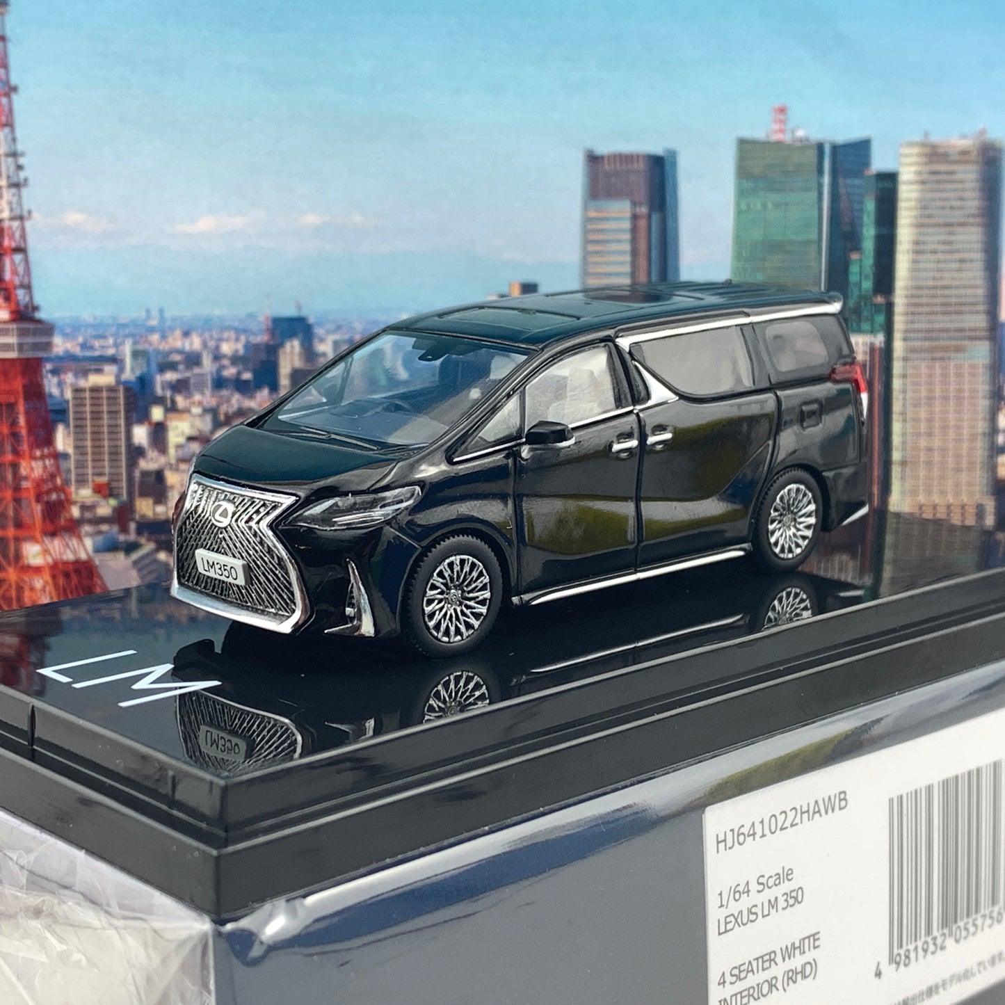 HOBBY JAPAN 1/64 LEXUS LM 350 4 SEATER BLACK with WHITE INTERIOR (RHD) HJ641022HAWB