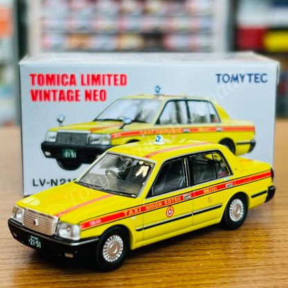 TOMYTEC Tomica Limited Vintage Neo 1/64 Toyota Crown Sedan Taxi (Nihon Kotsu) LV-N219d