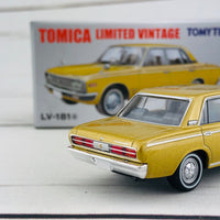 Tomica Limited Vintage 1/64 Toyopet Crown (1969) LV-181a