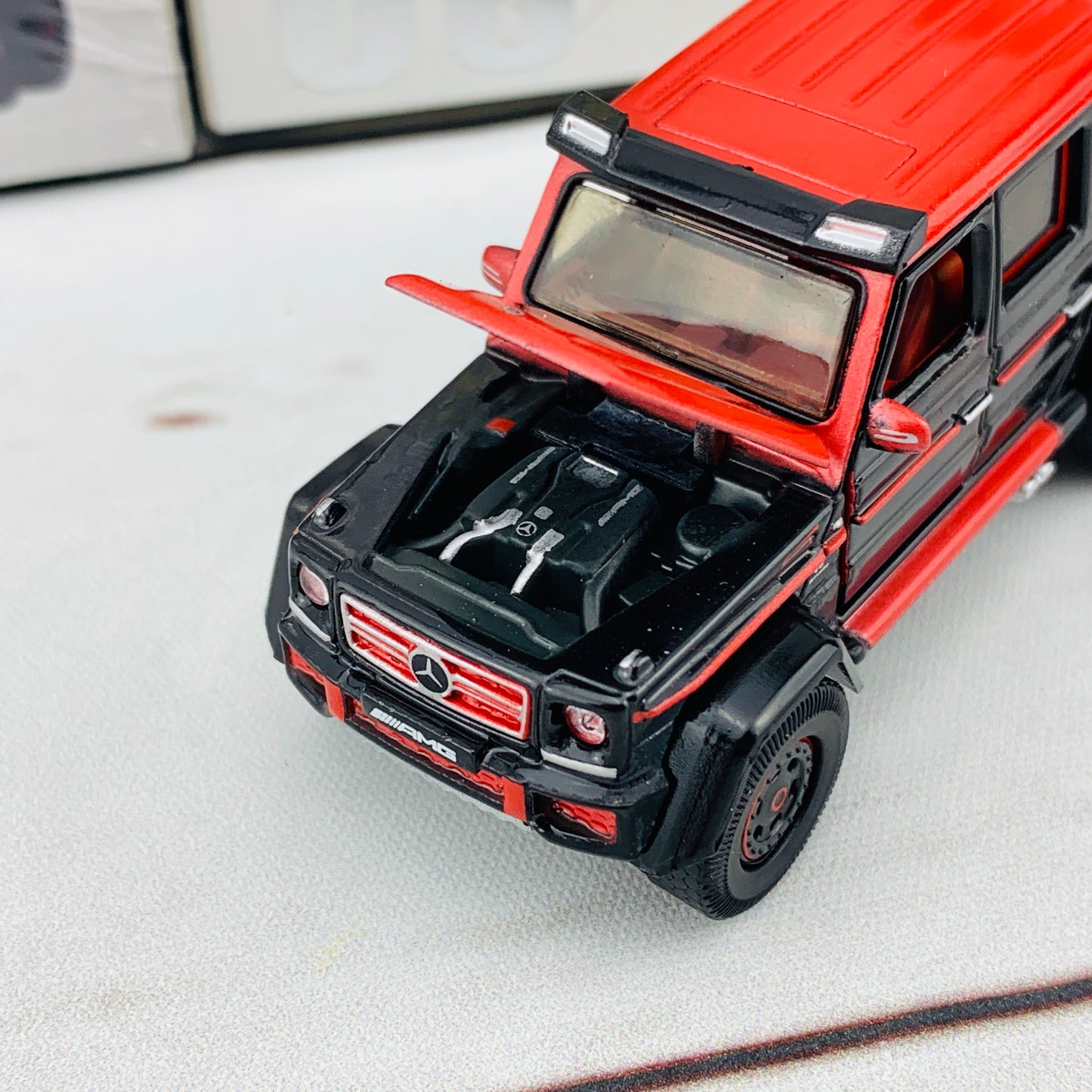 ERA CAR 06 1/64 Mercedes Benz G63 AMG 6x6 Red & Black 1st Special Edition MB196X6RF06