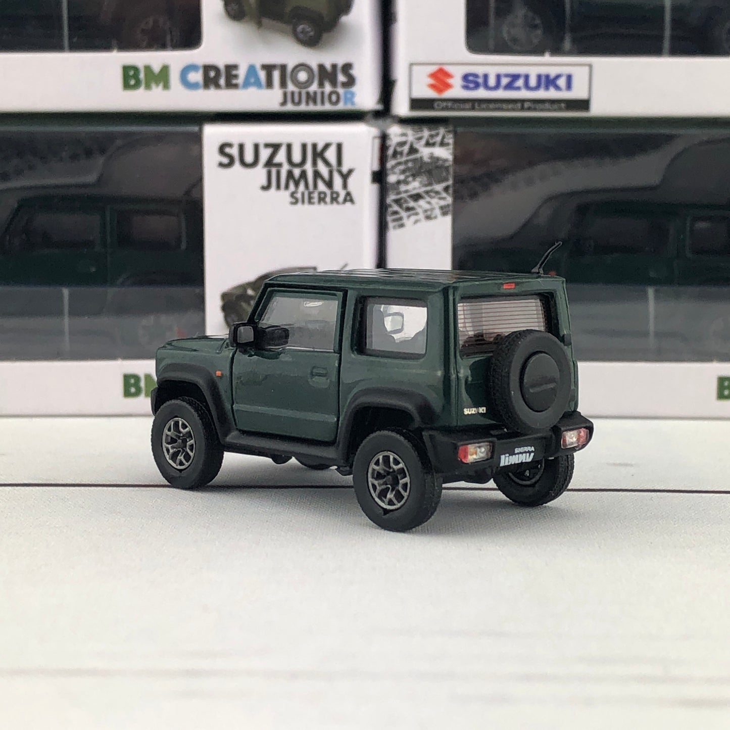 BM Creations 1/64 Suzuki Jimny Sierra (JB74) RHD - Jungle Green (ZZC) 64B0005