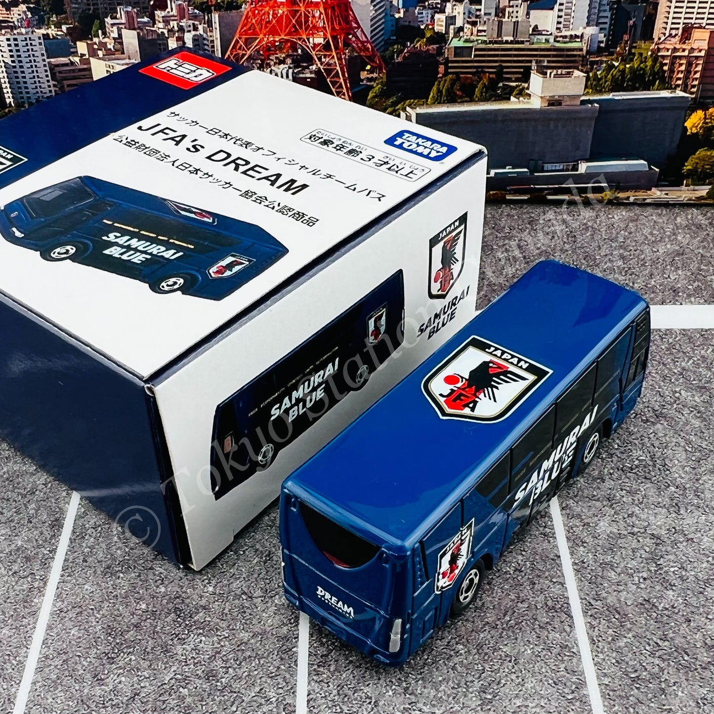TOMICA Japan National Soccer Team Official Team Bus JFA's DREAM