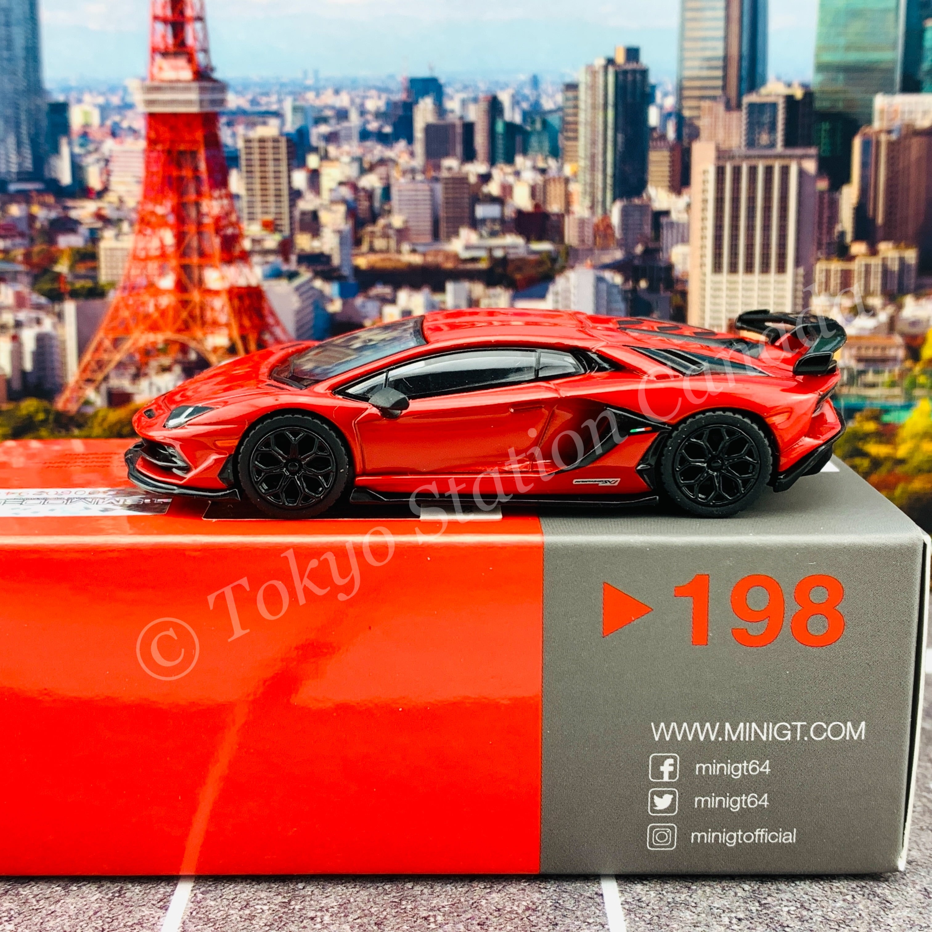 MINI GT 1/64 Lamborghini Aventador SVJ Rosso Mars LHD MGT00198-L