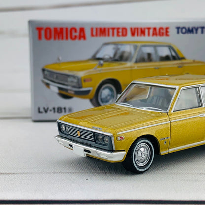 Tomica Limited Vintage 1/64 Toyopet Crown (1969) LV-181a