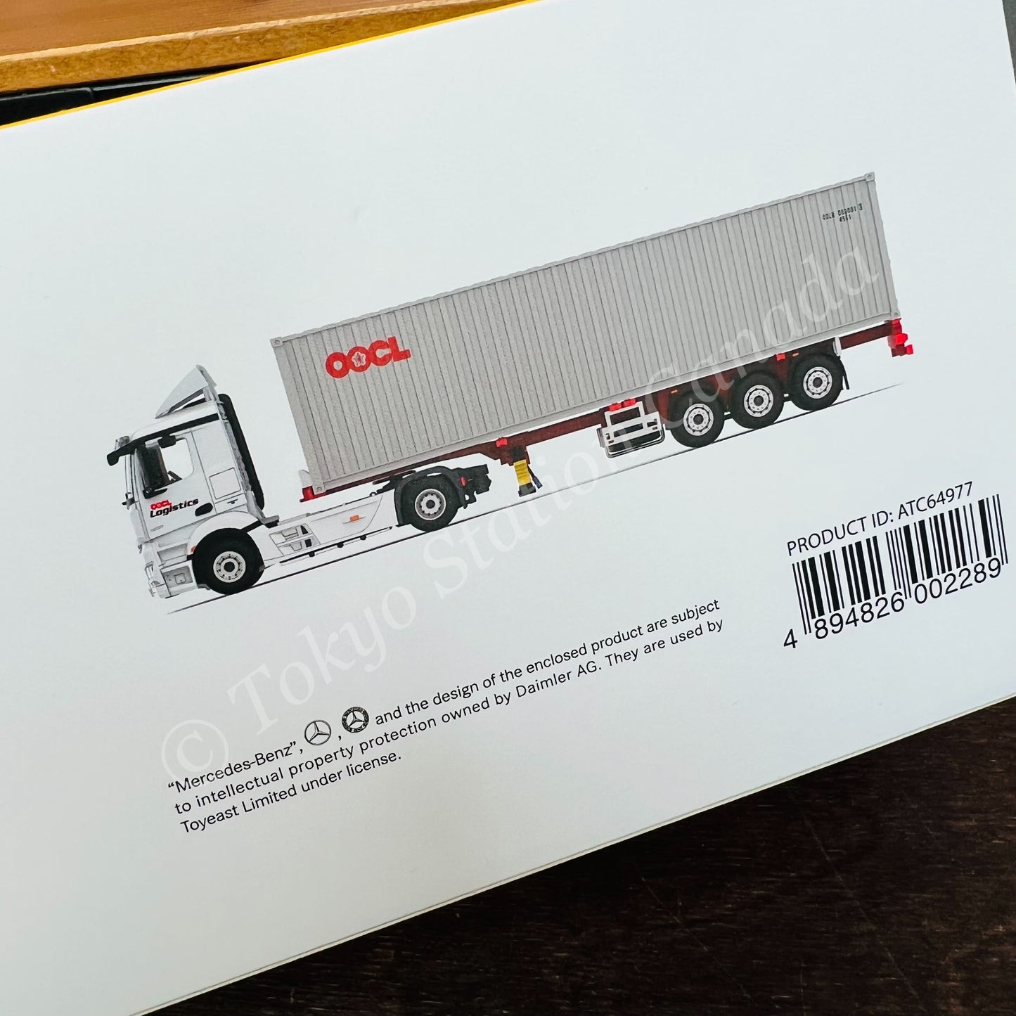 TINY 微影 1/64 121 MERCEDES-BENZ Antos Container Lorry OOCL ATC64977
