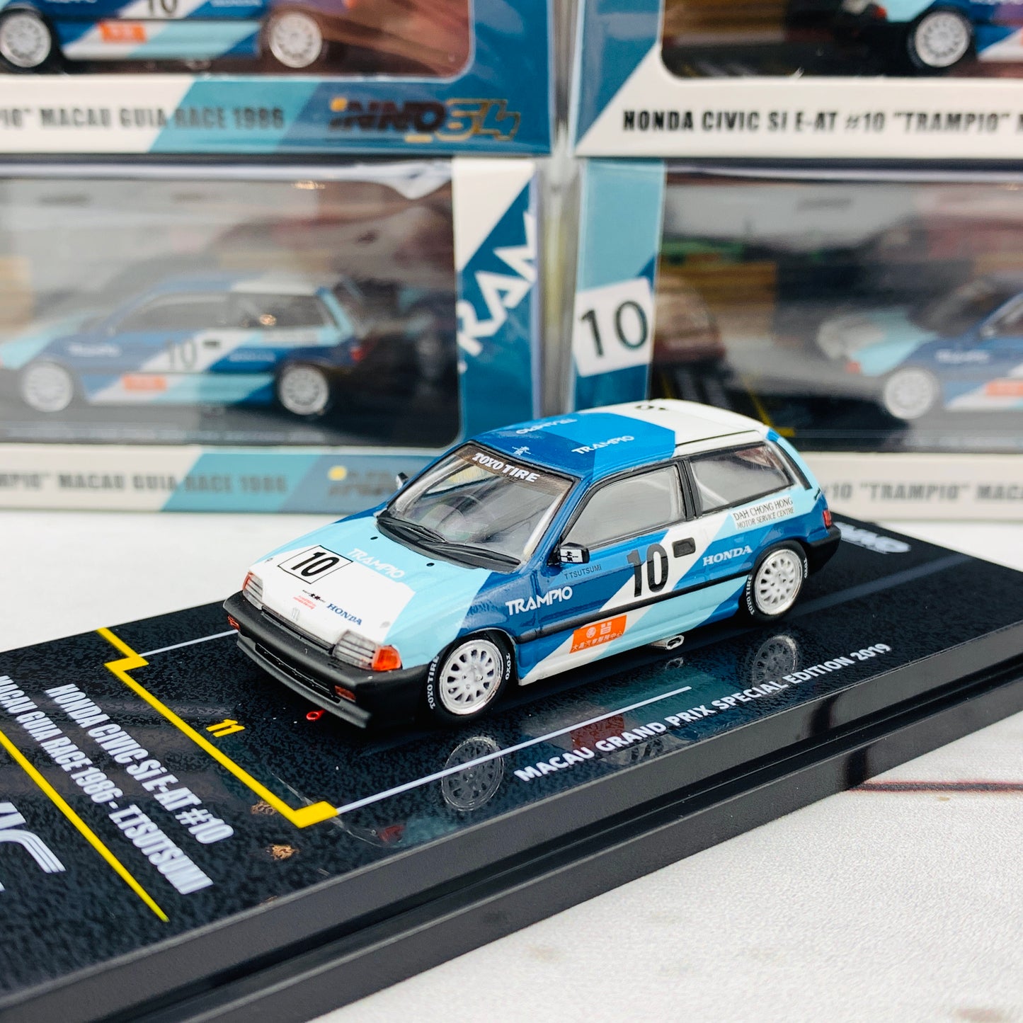 INNO64 1/64 Honda Civic Si E-AT #10 Macau Guia Race 1986 - T. Tsutsumi Macau Grand Prix Special Edition 2019 IN64-MGP19-EAT02
