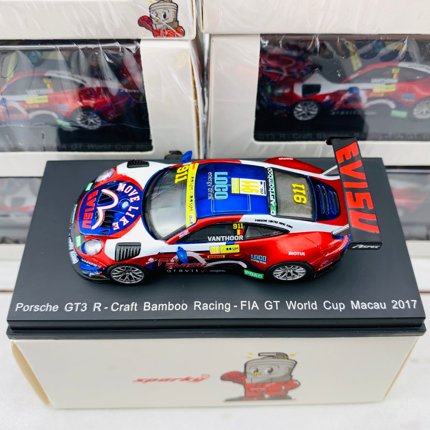 Sparky 1/64 PORSCHE GT3 R - Craft Bamboo Racing - FIA GT World Cup Macau 2017 Laurens Vanthoor Y161