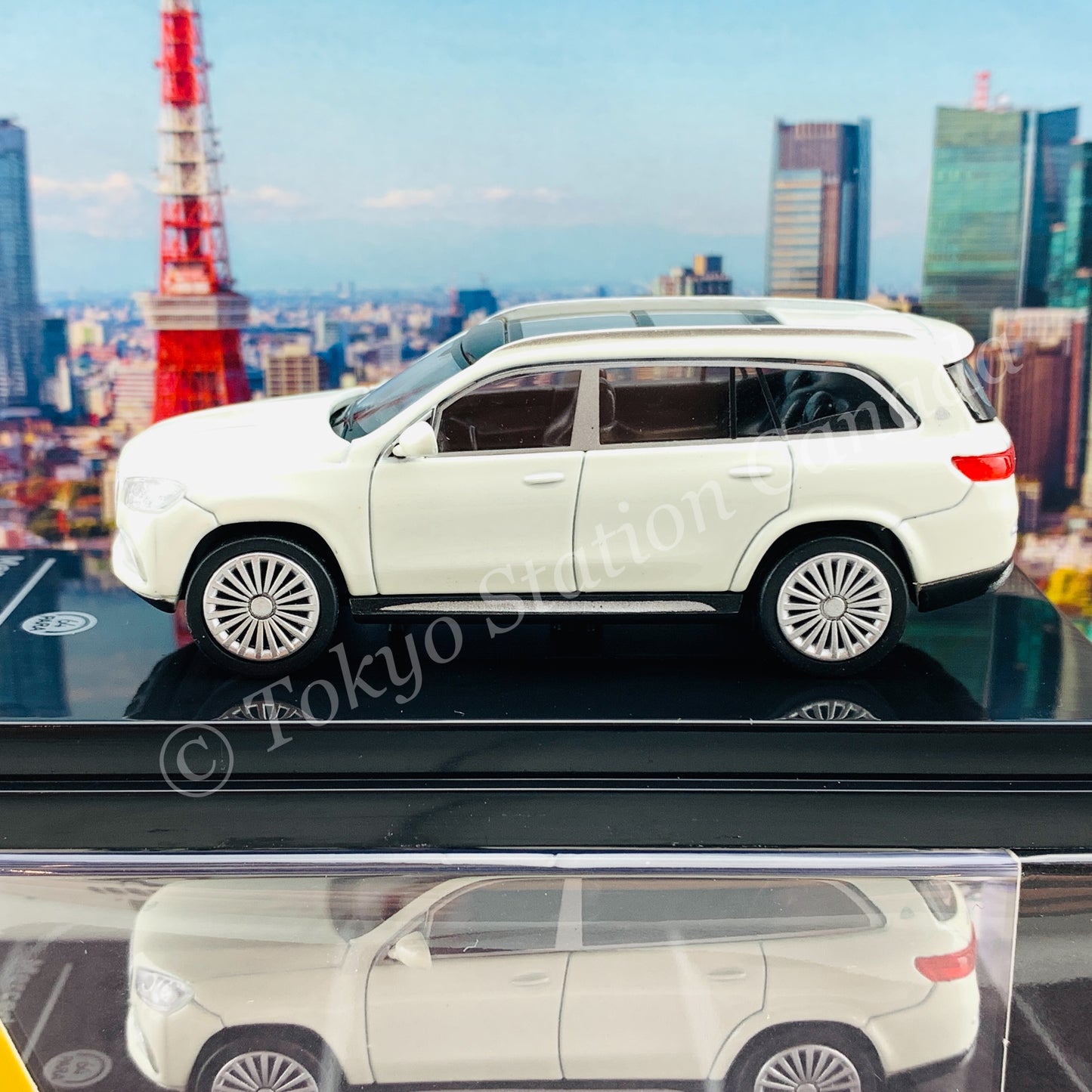 PARA64 1/64 Mercedes-Maybach GLS White LHD PA-55302