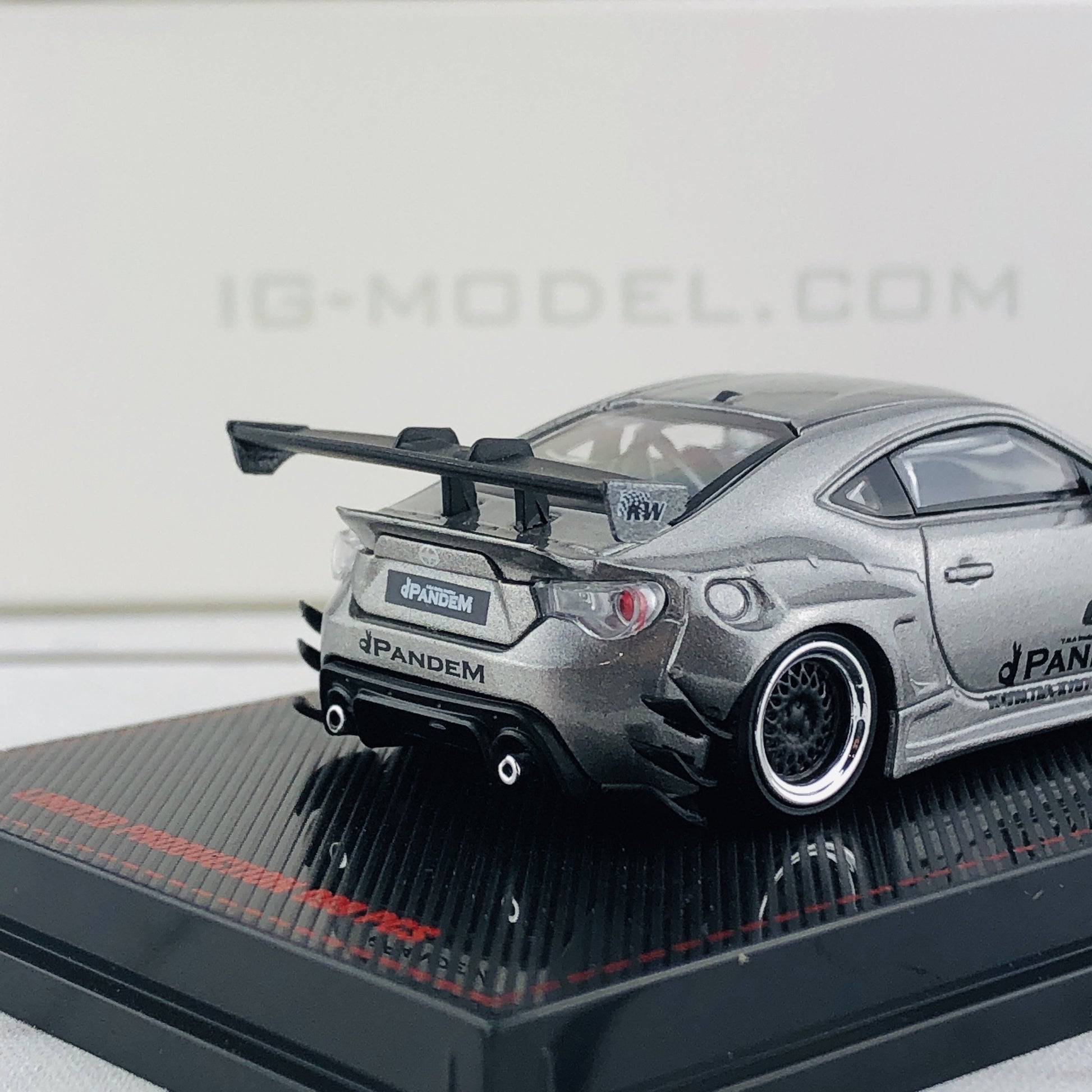 Ignition Model 1/64 Pandem Toyota 86 V3 Gray Metallic 1406