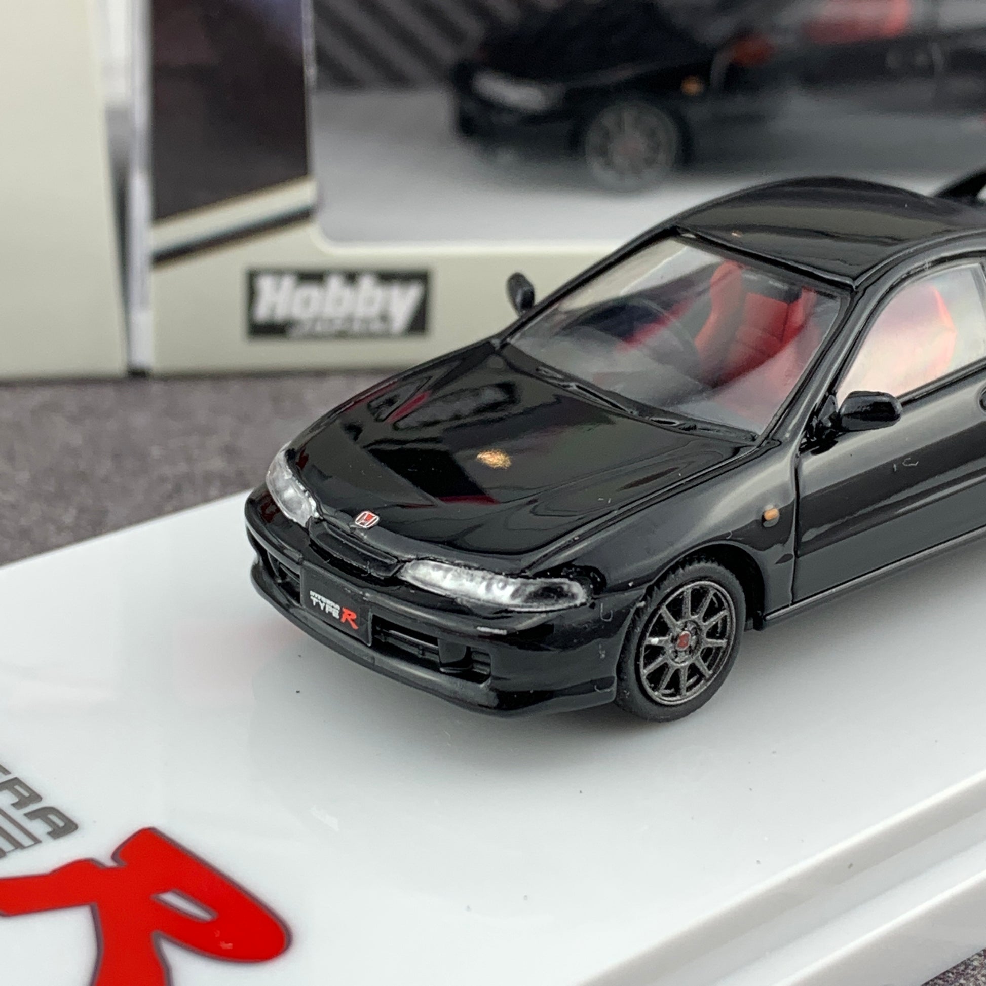 Hobby Japan 1/64 Honda Integra Type R (DC2) 1998 Starlight Black Pearl HJ641004BBK