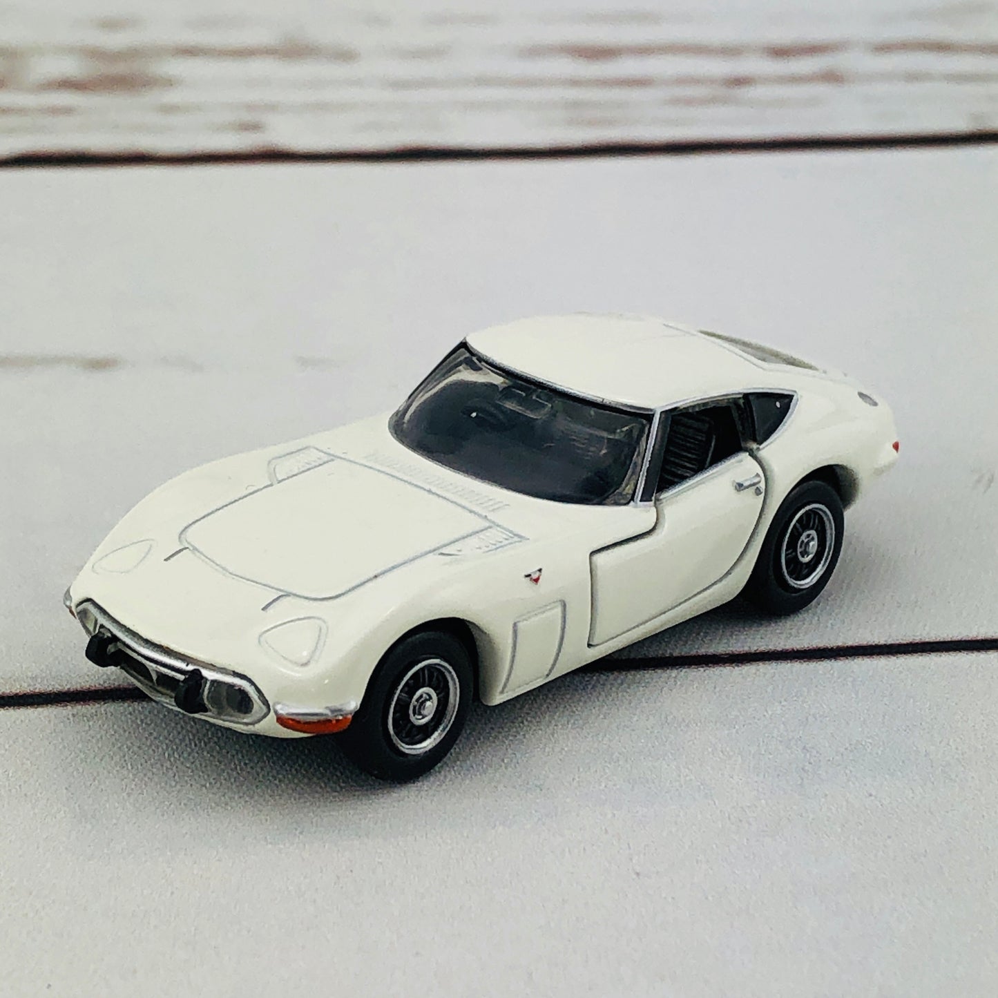 Tomica Premium 27 Toyota 2000GT