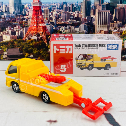 TOMICA 5 Toyota DYNA Wrecker Truck