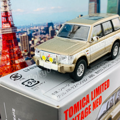 TOMYTEC TOMICA LIMITED VINTAGE NEO 1/64 Mitsubishi Pajero Super Exceed 1991 (Beige/White) LV-N189c