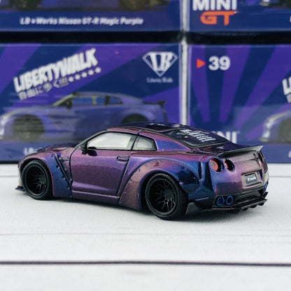 MINI GT 1/64 LIBERTYWALK LB★WORKS Nissan GTR (R35) Type 1, Rear Wing ver 2 Magic Purple Japan Exclusive MGT00039-R