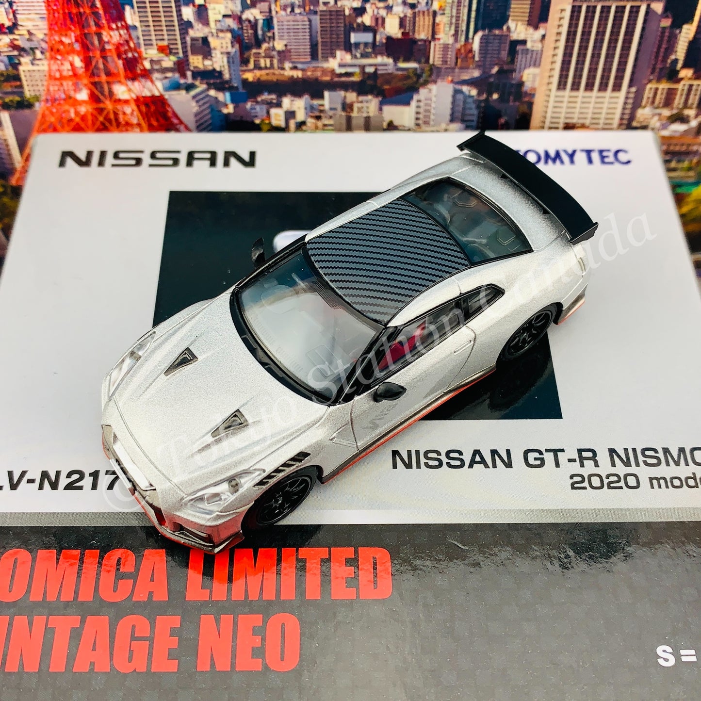 Tomytec Limited Vintage Neo 1/64 NISSAN GT-R NISMO 2020 model (Silver) LV-N217c