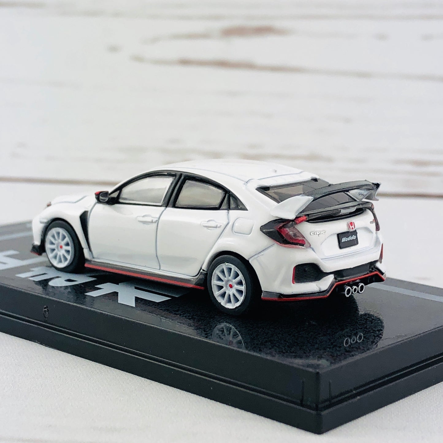 Tarmac Works 1/64 Honda Civic Type R FK8 Modulo Version