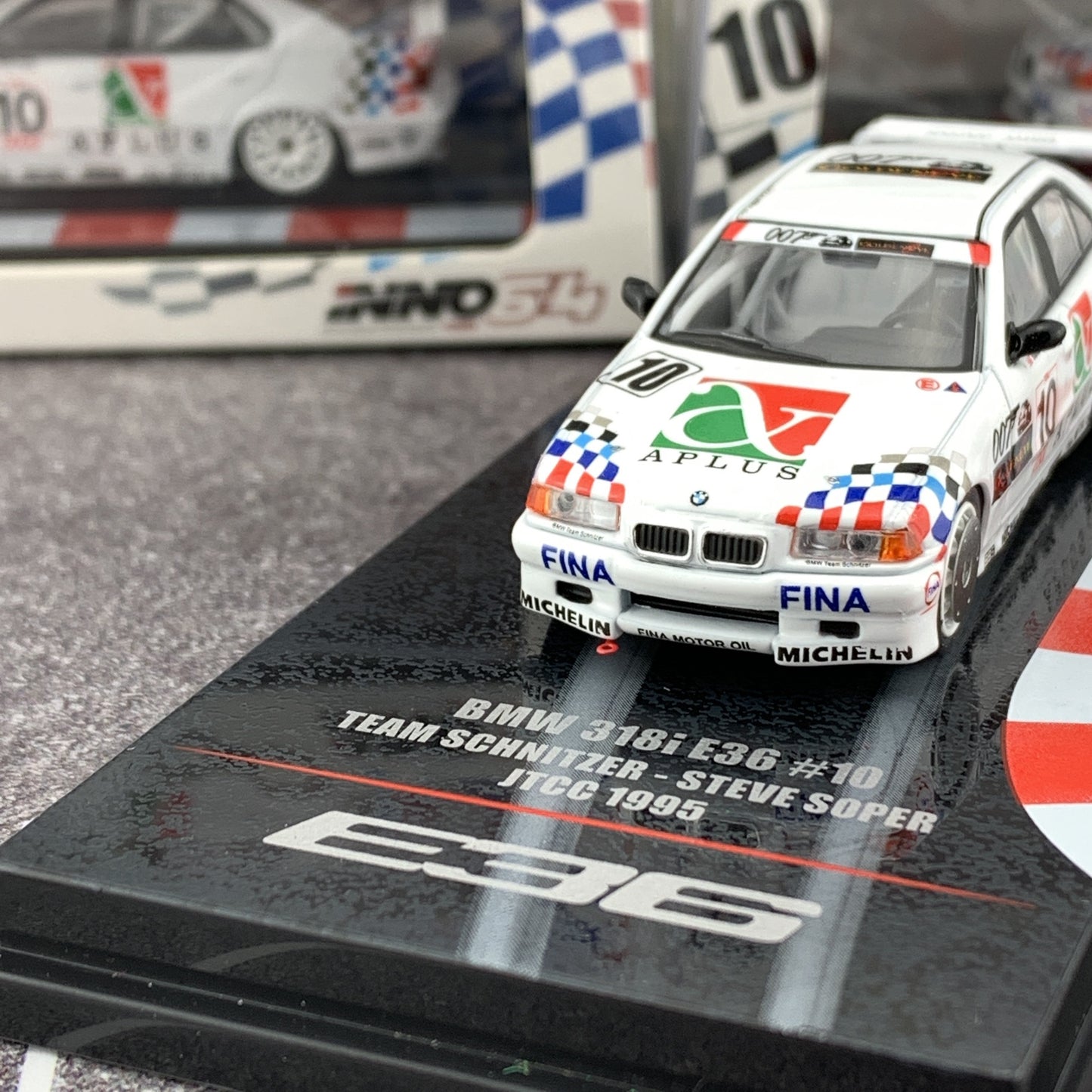 INNO64 1/64 BMW E36 318i #10 Japan Touring Car Championship 1994 "Team Schnitzer" - Steve Soper IN64-E36-10JTCC94
