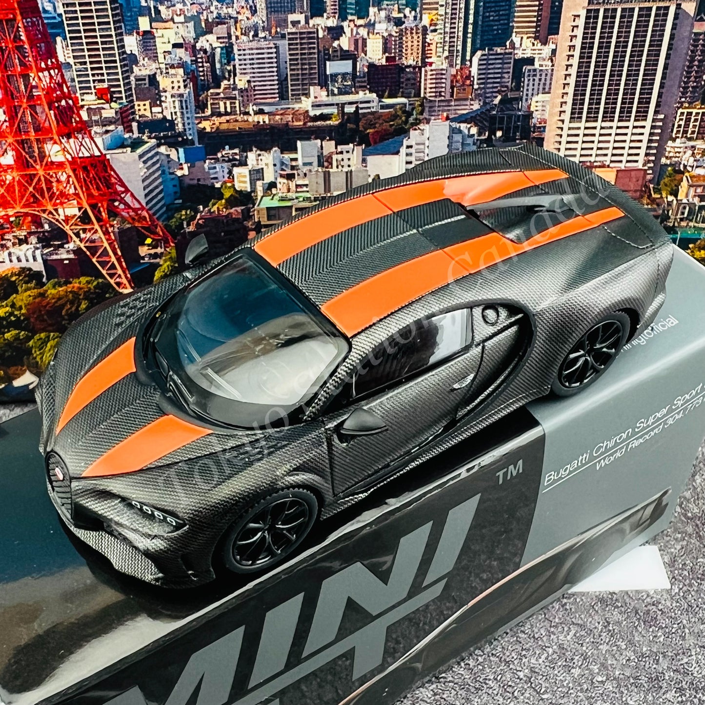 MINI GT 1/64 Bugatti Chiron Super Sport 300+ World Record 304.773 mph LHD MGT00409-L