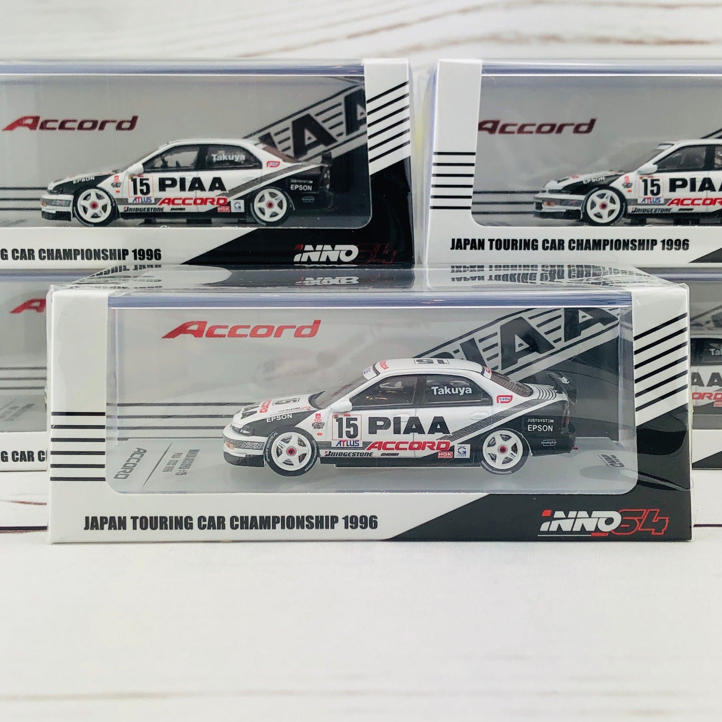 INNO64 1/64 HONDA ACCORD #15 "PIAA" JTCC 1996 IN64-CD6-PI96
