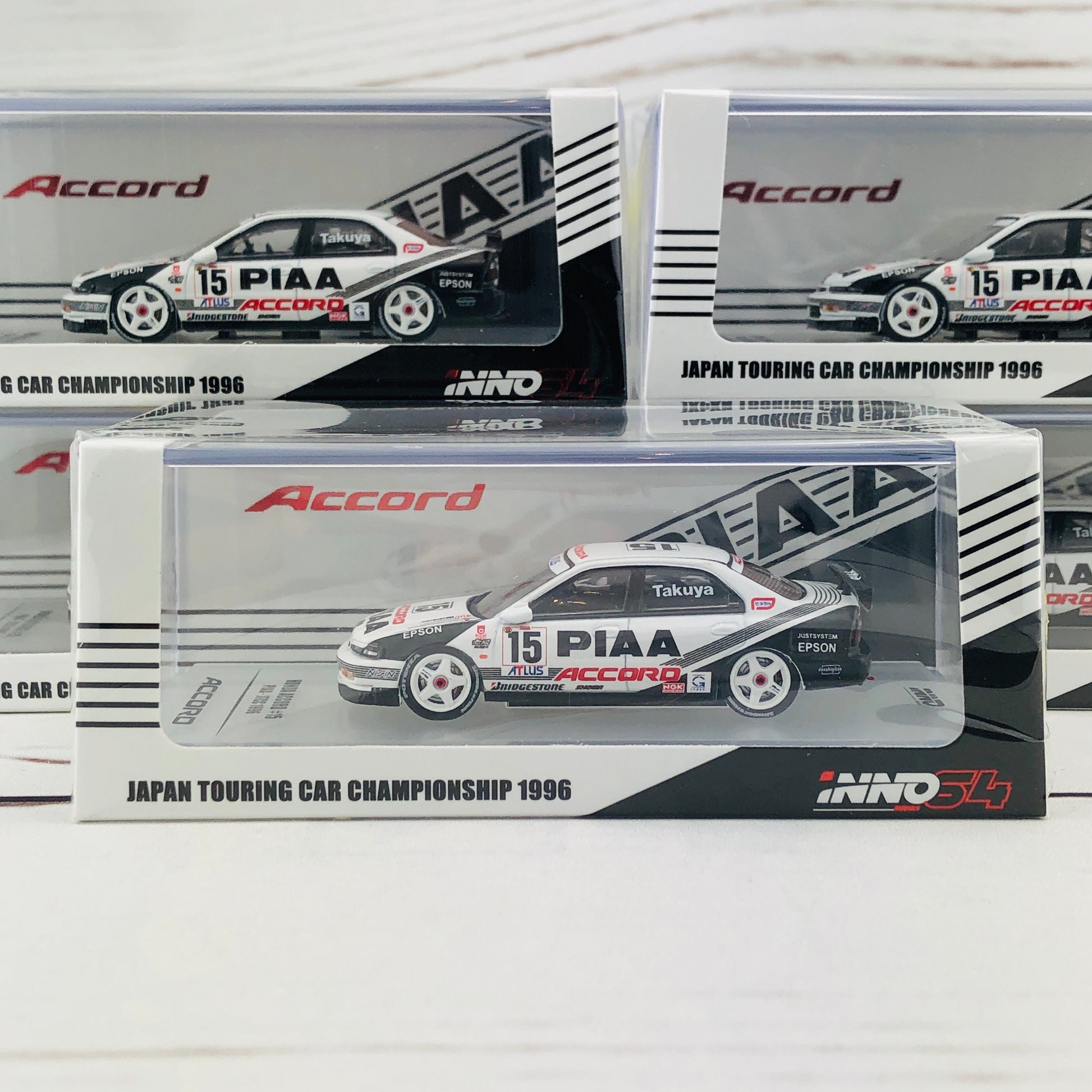 INNO64 1/64 HONDA ACCORD #15 "PIAA" JTCC 1996 IN64-CD6-PI96